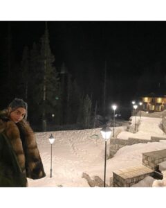 Gurbani Judge Instagram - 🌙 💫 🏔 ❄️ 

Just, thankful.

#tbt #lastofGulmargSpam #nextupNYC #mountainLife #starGazing #OrionsBelt
