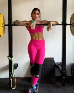 Gurbani Judge Instagram - The only thing that kept me going w today’s squats and bench was... a lot of @myproteinin Pre- workout  in my fav 🍑 PeachIced-T flavour andddd some retro tunes to support my throwback to the good ol’ 90’s outfit 😂🤩💖💛 

I also add a serving of the L - Carnitine as well as creatine to the pre to really get after it⚡️

If you do do a preworkout, what’s your go to concoction? 
Comment below 🧪 🧫 

And if you do go try out the pre workout @myproteinin you can always show ya love for a great offer by using my code LIFTLIFE ✨

#totallyTubularMan #DUDE #booYa #SWEET #word #canyoutellimreallyenjoyingthisrecap #lol #loalife #gainz #shredz #thestruggle
