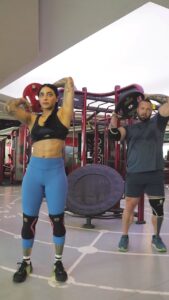 Gurbani Judge Instagram - SAVE THIS: HIIT workout with @banij 
⁣
Why should you encourage your friends and family to workout? ⁣
⁣
💥You’ll share healthier lives and inspire others. ⁣
⁣
💥You’ll hold each other accountable.⁣
⁣
💥You’ll all feel more confident and motivated.⁣
⁣
💥You’ll all create discipline ⁣
⁣
💥You’ll enjoy cheat meals even more.⁣
⁣
💥You’ll all look great!⁣
⁣
⁣Perform 5 circuits of each exercise ⁣
⁣
It takes less than an hour of your life but it could potentially add years to it!⁣
⁣
Share this workout with someone and encourage them to train with you. ⁣
.
.
Thanks @48fitnessclub @vijaythakkarofficial for the gym location 
⁣
#gymworkout #workout #gympartner #banij #krisgethin #fitness