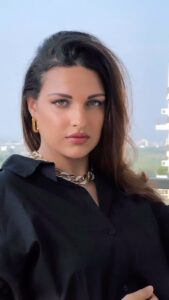Himanshi Khurana Instagram - ❤️❤️