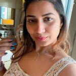 Inaya Sultana Instagram - Flying to dubai #dubai #dubailife #Emirates #flyingtodubai