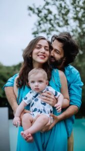 Jankee Parekh Instagram - 5 months in v/s 5 months out 😍💙 

Thank u @swankybyjovelfernandes for the precious memories 
.
.
.
@babysufim 

#SufiandFolks #blessed #grateful