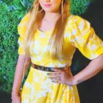 Jasleen Matharu Instagram - 📸 📸 💛💛💛 Wearing @boylondonindia 👗 Styled by @sureshganeshaofficial