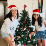 Juhi Parmar Instagram - Merry Christmas from me and mine ❤️🎄🥳🤗🫶 #merrychristmas #christmas #xmas #jolly #happy #fun