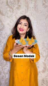 Juhi Parmar Instagram - Ganesh festival is incomplete without modak and so this year I’m going back to the basics and making the simplest modak. Besan is found in most indian households and besan modak and besan ke ladoo are a favourite amongst most of us! Try it out and let me know how it turns out!

#modak #modakrecipe #besanmodak #ganpati #ganpatiprasad #modakprasad #ganeshchaturti #ganpationreels #feelitreelit #feelkaroreelkaro