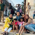 Juhi Parmar Instagram - When family is in town, you turn into a guide as well as a tourist in your city! From restaurants to holy places to the beach.. everything covered in one day. These memories are truly special as we spend quality time together, catch up on childhood memories and conversations which can go on and on forever.... #familytime #family #familylove #love #familia #together