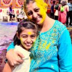 Juhi Parmar Instagram - Holi spent well with friends like family.. Happy Holi everyone🌈🧡💚❤️💜💛 #happyholi #holi #happy #festive #fun #friends