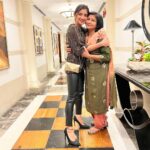 Kanika Mann Instagram - A Dinner story of Maa -Beti ✨💕