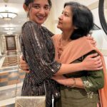 Kanika Mann Instagram - A Dinner story of Maa -Beti ✨💕