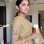 Kanika Mann Instagram - Wished to wear a yellow suit today for #lohricelebration 🔥 But not doing (ghar shift karne me busy hu ) toh socha kuch #throwback daaldu . You all celebrating?