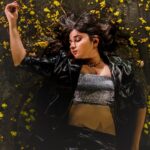 Kanika Mann Instagram - For the promotions of #zaalima @hitz.music.official! @officialkanikamann @rishaabchauhaan @deepmoneyoffical @iamroohkaar @paras_onthestage @vinod.bhanushali @rumifiedritika @indianstorytellers @deeksha_bajaj Wearing @zara Makeup @yashmakeup98