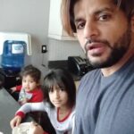 Karanvir Bohra Instagram - My piglets 🐷🐷 #giaeats #twinseat #viennaeats