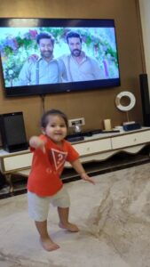 Karanvir Bohra Instagram - This is awesome and historical #nattunattu wins the best song at the #GoldenGlobes2023 wohooooo!
@ssrajamouli @AlwaysRamCharan @tarak9999 #RRR team #mmkeeravani

My daughter @thebabysnowflake fav song #rrrbaby