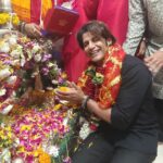 Karanvir Bohra Instagram - Sab darshan karlo, Aaj mata ka birthday hai...... jai maa #mumbadevi