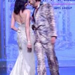 Karanvir Bohra Instagram - Happy anniversary sweetie @bombaysunshine no better way than celebrating our #sweetsixteen years of togetherness… @thank you @arch.jain and @rakeshagrawalrk for this beautiful gift of walking the ramp on our anniversary❤️ Thank you @bollywoodbubbletelly @b4upaps @dnpentertainment for the footage