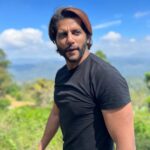 Karanvir Bohra Instagram - Yeh saath mujhe dede thakur(Ji)