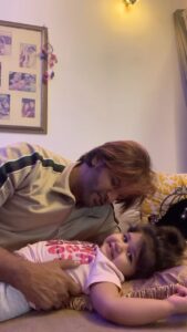 Karanvir Bohra Instagram - O re meri phaguniya ❤️
@thebabysnowflake

Yea, I am an obsessed Dad! 🙈 I still get asked if I was 'trying' for a boy when we had this little one. No.. no.. and always no!! After my first 2 daughters were born, I had said I'd love to have another little girl one day. ❤

My sunshine doll, I have always wanted you in my life and I thank God for you everyday! @thebabysnowflake