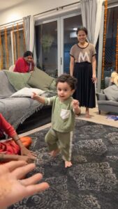 Kishwer Merchant Instagram - Cutest video on the gram today for sure 🤩 @nirvair.rai
Wait till the end .. can't miss what he does 🤩😁😁🧿😇
