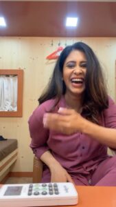 Kishwer Merchant Instagram - NOT BODY SHAMING .. just for fun 😋🤣🤟😎
Par machhars use to bite me even then 🤷‍♀️🤦‍♀️🤨😒