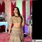 Kriti verma Instagram - #Repost @viralbhayani with @let.repost • • • • • • Bigg Boss and MTV Roadies fame @kritivermaofficial is looking drop dead gorgeous in a golden lehanga while attending her friend's wedding in Delhi.