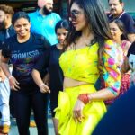 Kriti verma Instagram - Ohh Yes.. I love my people , my audience, My ❤️ #photodump . . . . . . . #kriti #kritiverma #event #eventdiaries #Gucci #explore #for you #foryourpage #delhi #trending #love #punlicshow #appearance #dance #host #celebrity #celebrityappearance #jaimatadi🙏