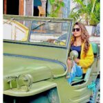Lopamudra Raut Instagram - Love this Jeep. Should I get one ?? 🤔 #udaipur #jeep #love #cars denims by @freakinsindia Udaipur - The City of Lakes
