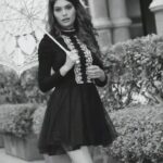 Lopamudra Raut Instagram - Where do I begin to tell you a story of how great love can be🖤 shot and edited by @areesz hair by @pooja.vishwakarma0206 Makeup by @vinodchaudhari117 #vintange #reels #instareels #wheredoibegin #classic #blackandwhite #oldschool #lovestory
