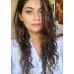 Lopamudra Raut Instagram - Hadn’t posted a selfie in while.. here you go ! Wet hair look #morning #look #wethair #selfie #smile
