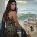 Lopamudra Raut Instagram - Eid Mubarak ✨ Shot by @areesz Outfit: @salianbyanushree styled by @mahekksutaria Assisted by @styledbynikinagda hair by @pooja.vishwakarma0206 Makeup by @vinodchaudhari117 #eidmubarak #colaba #mumbai #gatewayofindia #indian #indiandress #photography Mumbai - मुंबई