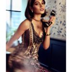 Lopamudra Raut Instagram - Breakfast at Tiffany’s ?? ! Shot by @kapilcharaniya Outfit- @rockystarofficial Makeup and hair - @nilamkenia Assisted-@pg_009_hairand_makeup Jewellery- @dazzlebyneha Styled by - @petulabrowne location - @thebutlerandbayleaf #vintage #hollywood #photoofday #breakfastattiffanys