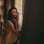 Madhurima Roy Instagram - Kapdon ke beech photo shoot karte hue😅 🎞 .. Creative genius, photographer & friend @bharat_rawail .. From the archives
