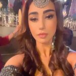 Mahek Chahal Instagram - This is how you Manifest your desires. “Decide what you want. Believe you can have it. Believe you deserve it and believe it’s possible for you. And then close your eyes and every day for several minutes, and visualize having what you already want, feeling the feelings of already having it. Come out of that and focus on what you’re grateful for already, and really enjoy it. Then go into your day and release it to the Universe and trust that the Universe will figure out how to manifest it #lawofattraction #manifest #workmode #naagin6 #indianwonderwoman #onset #shooting #actorslife #actress #smilelifeisamazing