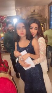 Mahek Chahal Instagram - Are u guys enjoying the show as much as we enjoy shooting it ??. @tejasswiprakash @balajitelefilmslimited @colorstv 

#funtimes #actors #friends #shooting #naagin6 #mahekchahal #film  #tv