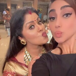 Mahek Chahal Instagram - Me with my #Naagin6 family @simbanagpal @sudhaachandran @tejasswiprakash  Watch this fun gang tonight at 8pm  only on @colorstv