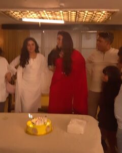 Mahek Chahal Instagram - A perfect birthday on sets of #Naagin6 with my dear friends and colleges.Thank u to the full crew for all the love .It really warmed my heart . 🎂🌹❤️🙏🏻@tejasswiprakash @sudhaachandran @singhranjankumar @shivangi_a_gandhi @__kirru__