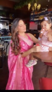 Mahhi Vij Instagram - My ❤️

Saree @tyaarindia