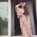 Mahhi Vij Instagram - 🌈 @labelkanupriya Stylist @dinky_nirh