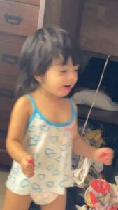Mahhi Vij Instagram - Bacha ka pyaar 😻 never so cute 🥰

@aasthagill @badboyshah