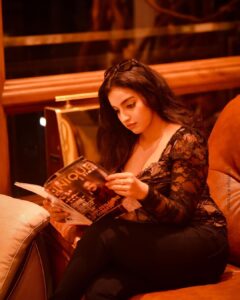 Malavika Menon Instagram - Shades of Me 
Part ☝️♥️🌈

Pick your favorite 

@vanithya @promy1982 @parakkatnatureresortmunnar