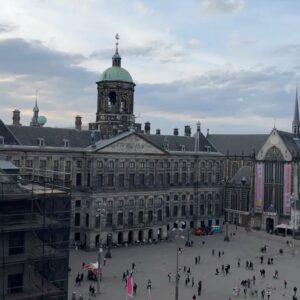 Mandana Karimi Instagram - Photo dump Amesterdam ♥️ 
.
.
.
.
آمستردام رفتید ؟ 😍 
#travel #takemeback #amesterdam #mandanakarimi #بازیگر #مدل