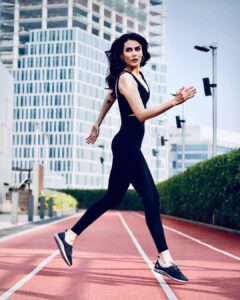Mandana Karimi Instagram - ✨Monday Motivation ✨

The moment when you want to quit is the moment when you need to keep pushing. ✊ 
It doesn’t get easier, you get stronger 💪

Shoes: @neemansofficial 
H&MUA: @makeupbyaakashi 
Photographer: @ishanzaka 
Location: @lodhagroup_india 

لحظه ای که میخواین جا بزنید، دقیقا همونجایی هستش که باید رو به جلو ادامه بدین حتی به سختی! 😉 مسائل نیستن که با مرور زمان آسونتر میشن بلکه این شما هستین که قوی تر میشین 🙌 

#مانداناکریمی #ورزش #انگیزشی #موفقیت #فشن #استایل #فیتنس #عکاسی
#mandanakarimi #motivation #mondaymotivation #sport #fitness #fashion #photography #exercise