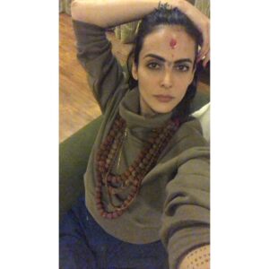 Mandana Karimi Instagram - Mood 😇 #rehana #thecasino #comingsoon