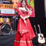 Mannara Instagram - ❤️‍🔥💃 For #nats convention in Dallas, USA My first time at #toyotamusicfactory An hour of practice and here I get on the stage on public demand Which one is your favourite song out of the three ? Let me know in the comment section below