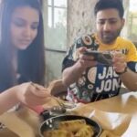 Mansi Srivastava Instagram – @foodwithkapil 😂😂😂

Thanks for the video @tanmaydhall 😅🤣