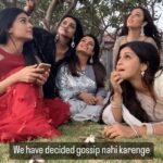 Megha Chakraborty Instagram - It’s difficult for us🤪 #meghachakraborty #reel #fun #reelsinstagram #reelsvideo #reelitfeelit #reelinstagram #reelvideo @saumyasaraswatt @sweetupanjwaniofficial @iseeratkapoor