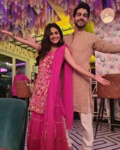 Megha Chakraborty Instagram - Wish you all a very Happy Diwali 😊 

#meghachakraborty #sahilphull #mehil #Diwali