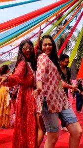 Megha Chakraborty Instagram - Best Holi Everrrr!! Love you meri patakha!! 💋

@iwmbuzz partyyyy!!

#imliestarplus #imliefam #imlie2 #imliechini #sisterlove #starplus #holimasti #holidiaries #holiparty #funreels #instareels