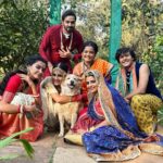 Megha Chakraborty Instagram - #lovecaptured ❤️ @chaitrali_lokesh_gupte @actress_anuradha @hemantthatte @saumyasaraswatt @_jamesghadge #family #meghachakraborty #imlie #starplus #love