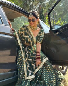 Megha Chakraborty Instagram - Yeh meri chaand baliya ♥️

Styled by: @anusoru 
MUA: @mukeshgupta_1988 
Hair: @siddhi.sawant.716 

#meghachakraborty #potd #green #traditional #shaadi #shootlife #look #smile #sunglass #swag #fashion