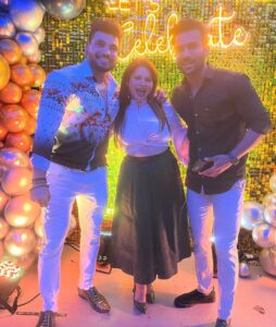 Megha Dhade Instagram - Any Caption needed ??? @shivthakare9 @vishhalnikam 😉😉😉